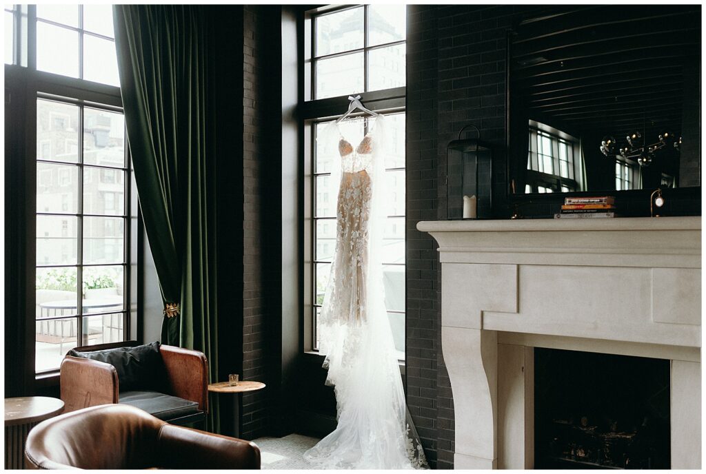 Wedding dress hanging at Kampers bar at the book tower